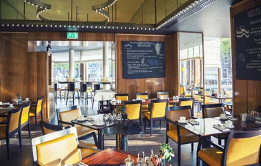 Foto auf Acrylglas Restaurant leeres Restaurant im Amsterdamer Hotel (Le Europe)