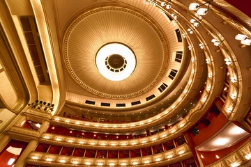 Rolgordijnen Balkons van het Weense operagebouw © castenoid