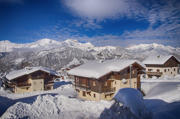 Village enneigé-Crest Voland-savoie