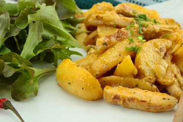 poêlée de pommes de terre et poulet