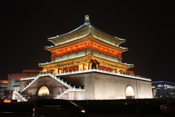 Fototapeta na wymiar Xi'an Bell Tower at Night