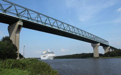Obraz premium Nord-Ostsee-Kanal bei Brunsbüttel