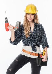 Weiblicher Handwerker mit Bohrmaschine