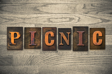 Fototapeta premium Picnic Concept Wooden Letterpress Type