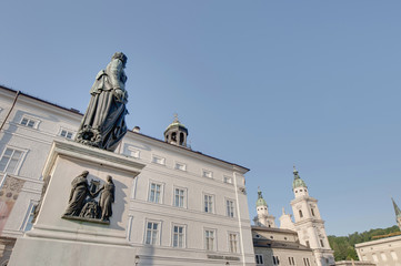 Fototapeta premium Mozart statue on Mozart Square (Mozartplatz) at Salzburg, Austri