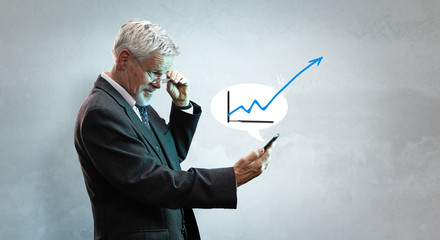 Zufriedener Geschäftsmann © dbunn