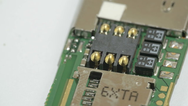 A solder plate of the micro chip