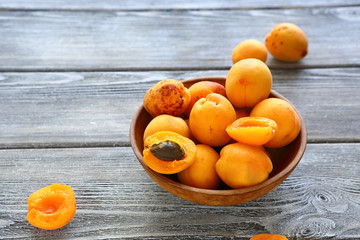 ripe apricots in bowl