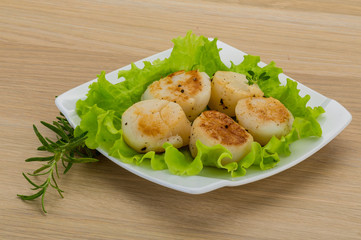 Grilled scallops