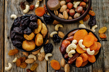 mix of dried fruits and nuts