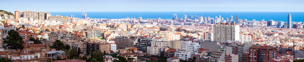 Obraz premium view of Barcelona in sunny day