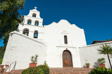 Fototapeta na wymiar Historical mission Basilica San Diego de Alcala, California