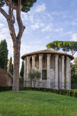 Fototapeta na wymiar Temple of Hercules Victor, Rome