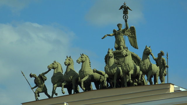The chariot over the arch of the General staff. The Palace Squar