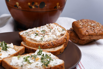 Sandwich with soft cheese