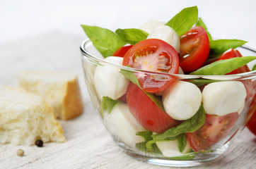 Salad Caprese and bread