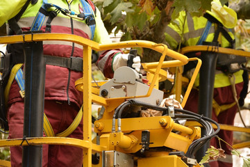 conduciendo una grua © uzkiland