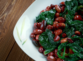 Spinach with Peanuts