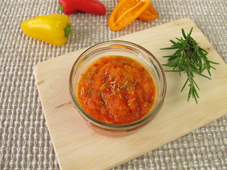 Paprikacreme mit Rosmarin