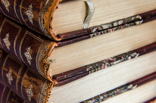 Stapel antiker B&uuml;cher