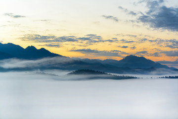 Fototapeta na wymiar Fog on the mountain