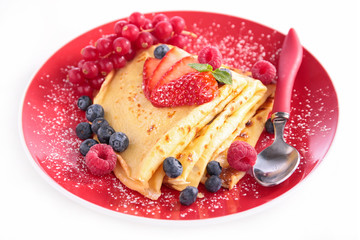 crepe and berry fruit