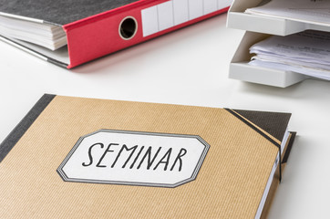 Sammelmappe mit der Beschriftung Seminar