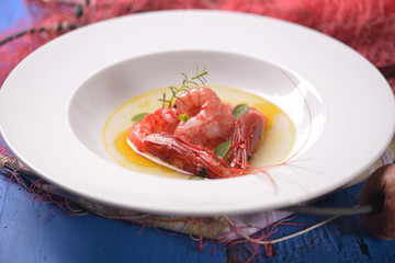 king prawns on plate