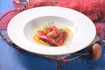 king prawns on plate