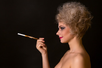 Obraz premium smiling girl in fashion style with mouthpiece