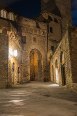 Fototapeta na wymiar San Gimignano by night - Italy