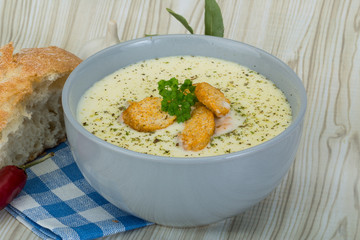 Cheese soup with croutons