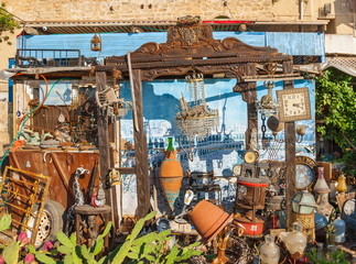 Dump old useless things - utensils, household utensils