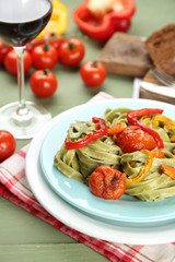 Pasta salad with pepper, carrot and tomatoes