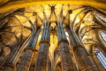 Papier Peint photo Barcelona Gothic church interior