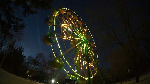 ferris wheel in park of recreation, krasnoyarsk, time lapse