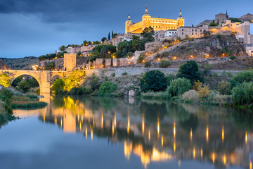 Toledo, Spain Skyline - obrazy, fototapety, plakaty