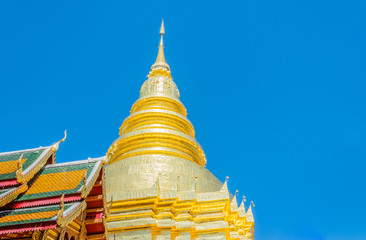 Naklejka premium Wat Phra That Hariphunchai, Thailand .