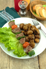 brochette de boeuf et pommes de terre