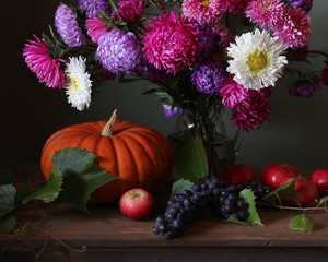 Натюрморт с астрами