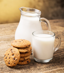 fresh healthy milk and cookies