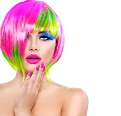 Foto op Plexiglas Schoonheid fashion model meisje met kleurrijk geverfd haar © Subbotina Anna