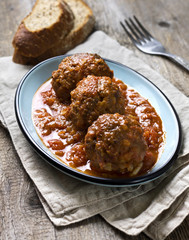 meatballs in tomato sauce