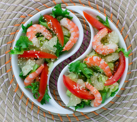salad with shrimp