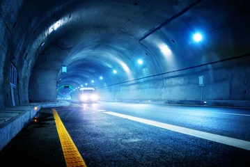 Fototapete Tunnel Hochgeschwindigkeitsauto im Tunnel