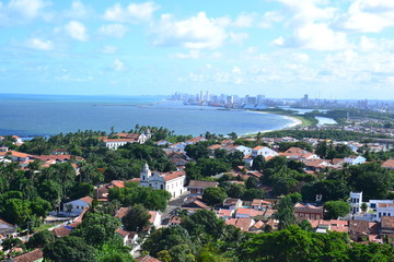 Olinda e Recife ao fundo