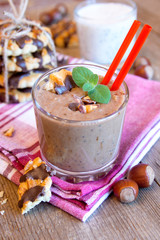 Milkshake and cookies