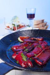 griechischen Florini in einer Pfanne