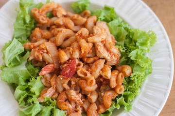 Diet Macaroni and Fresh salad