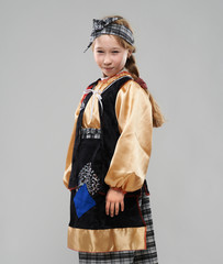  redhead girl in witch costume suspects